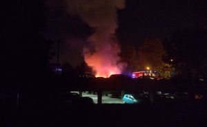 Još jedan požar u Sarajevu: Kasno sinoć gorjeli automobili na Dobrinji