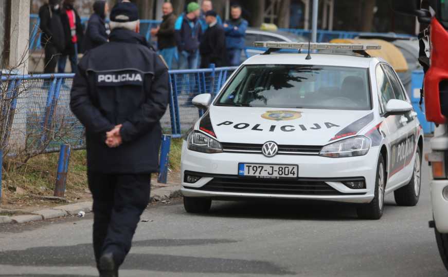 Udario ženu automobilom u Sarajevu i pobjegao. Uhapšen je u Travniku