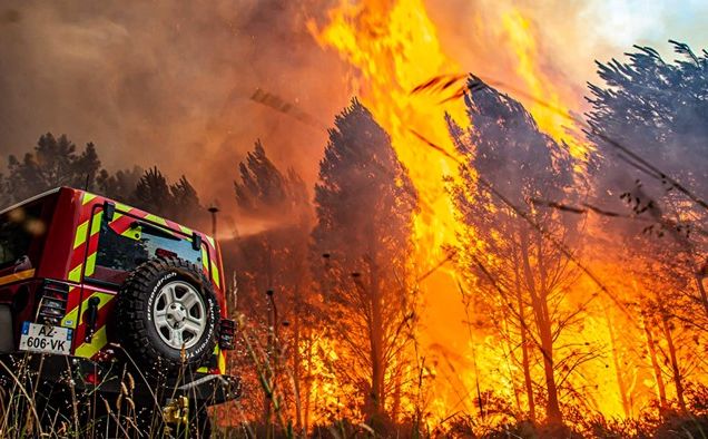 Nastavljaju divljati požari u Francuskoj, gasi ih više od 1.000 vatrogasaca