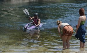 Toplotni val u Hercegovini: Turisti traže osvježenje u Neretvi