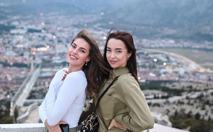 Lejla Ramović objavila fotografiju sa sestrom Džejlom: 'Tako treba, damski'