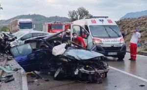 U stravičnoj nesreći kod Nikšića učestvovalo i vozilo iz BiH: Poginula jedna osoba, ima povrijeđenih