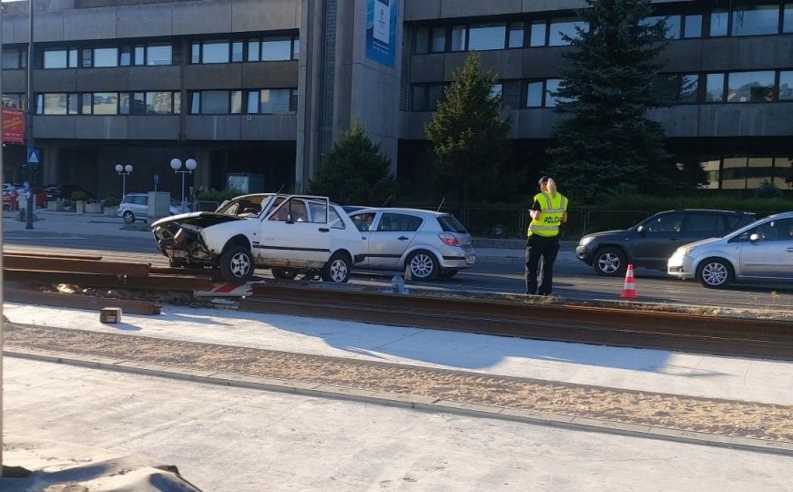 Dvije osobe prevezene na KUM nakon saobraćajne nesreće u Sarajevu