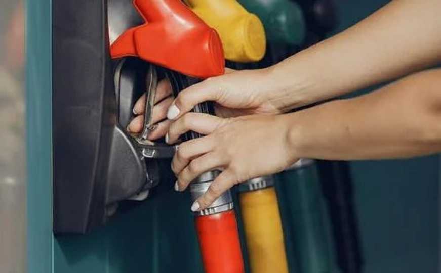 Nastavljen trend pojeftinjenja goriva: Vozači automobila na dizelski pogon će biti sretni