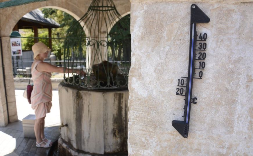 Ekstremne vrućine u Mostaru: Ulice puste, živa na termometru pokazuje 42 stepena
