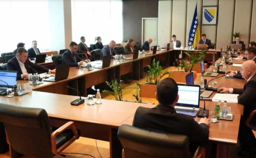 Održana vanredna sjednica Vijeća ministara BiH: Od koga traže pomoć za gašenje požara?