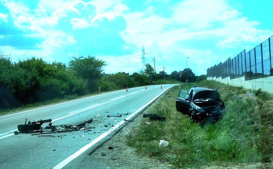 Teška nesreća na putu Bijeljina - Brčko: Povrijeđeno više osoba