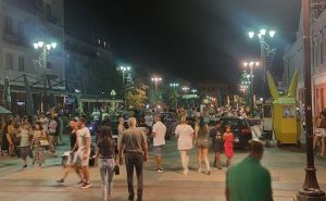 Samo u BiH: U centru Brčkog šetao s automatskom puškom