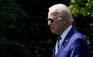 Biden i dalje pozitivan na koronu