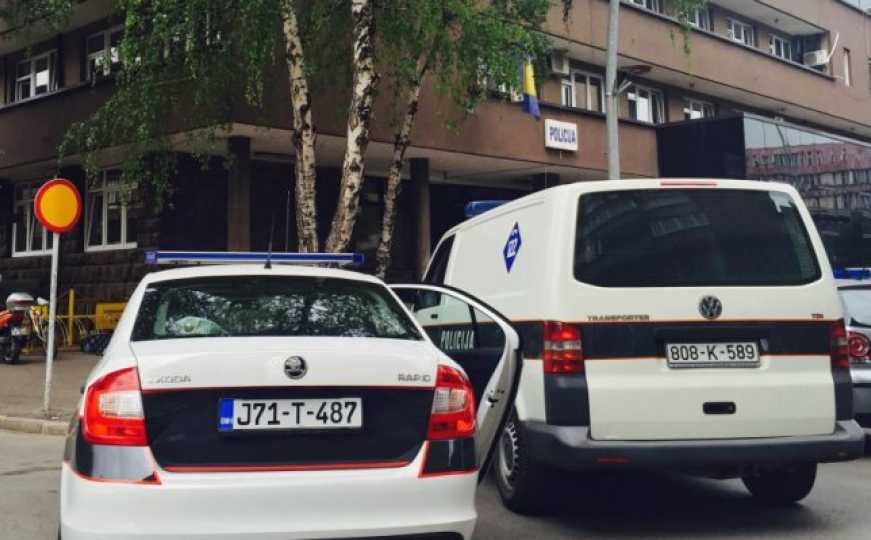 Prijavljeno u Zenici: Na tri vozila izbušene gume, svi vlasnici oštećenih automobila iz Vareša