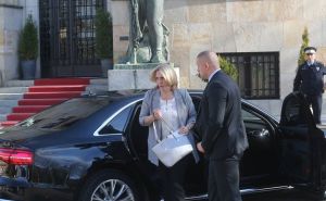 Novi detalji napada na službeni automobil Željke Cvijanović: Predsjednica RS nije bila u vozilu