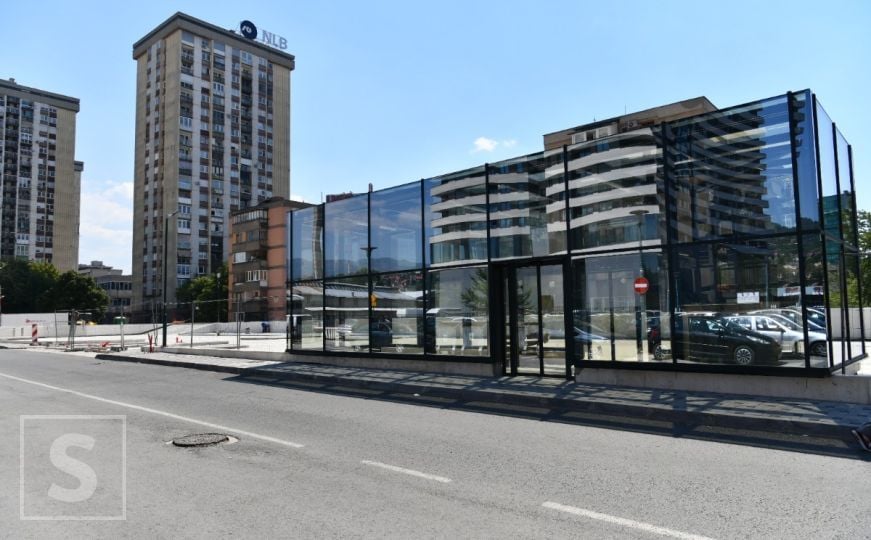 Sarajevo će uskoro dobiti podzemu garažu: Pogledajte kako teku radovi u ulici Kolodvorska