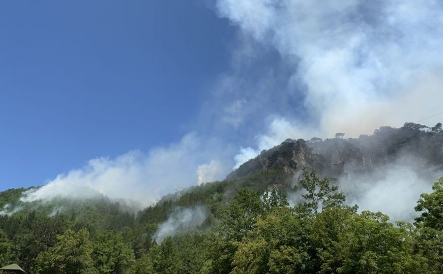 Dio požara kod Konjica u miniranom terenu, Hodžić: "Nešto se čudno događa"