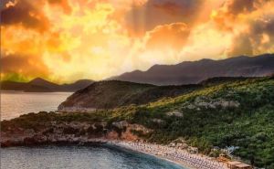 Ova plaža u Crnoj Gori je uvrštena na spisak najljepših: Egzotično, smaragdno more i - nema gužve