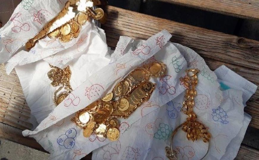 Nesvakidašnji slučaj: Bračni par iz Švicarske švercovao zlato u pelenama