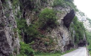Detalji nesreće kod Trebinja: Stijena se odronila, turistkinja pala?