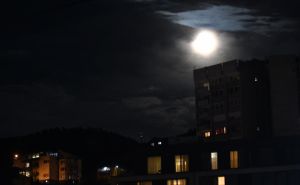 Posljednji Supermjesec u godini: Pogledajte spektakularne prizore iznad Sarajeva