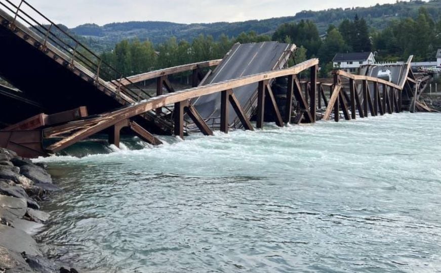 Urušio se most u Norveškoj, dva vozila pala su u rijeku, srećom - nema žrtava
