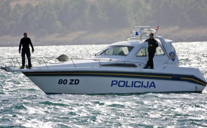 Zadarska policija dobila dojavu o ljubavnim igrama na otoku. Zakasnili na "vruću akciju"