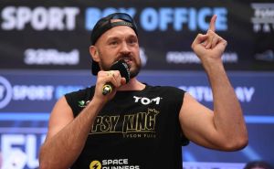 Tyson Fury slomljenog srca objavio: 'Moj rođak je sinoć ubijen'