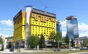 Francuski Le Monde o sarajevskom simbolu: "Ultramoderno zdanje u obliku žute kocke"