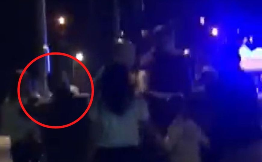 Pogledajte snimak tučnjave na Alipašinom Polju nakon što je dijete udareno automobilom