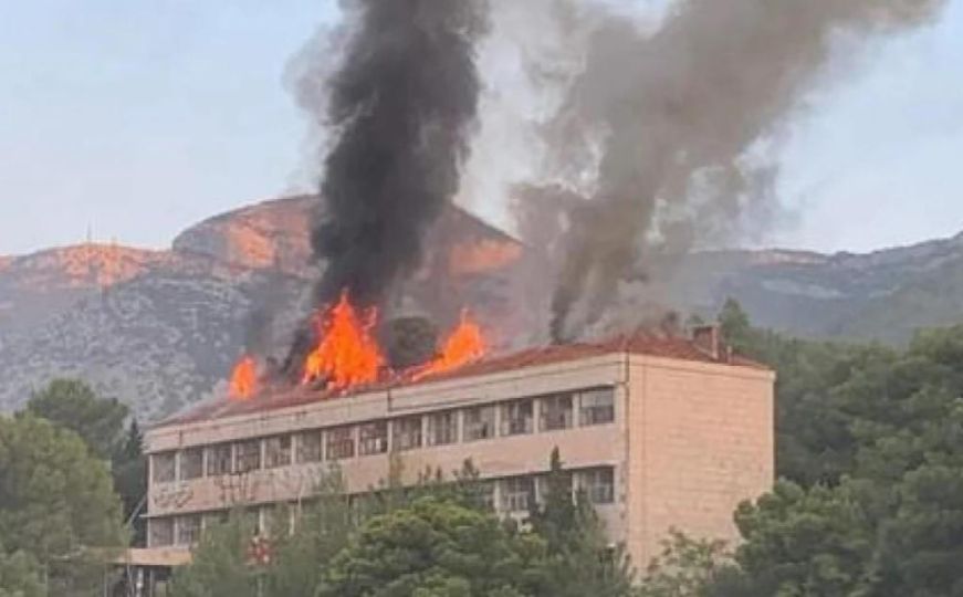 Hrvatska: U plamenu nestaje legendarni hotel u Bolu