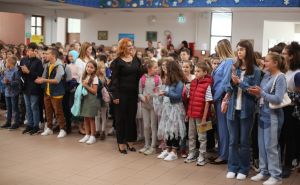 "Mi smo đaci veseljaci": Pogledajte kako je izgledao prvi dan škole u Sarajevu