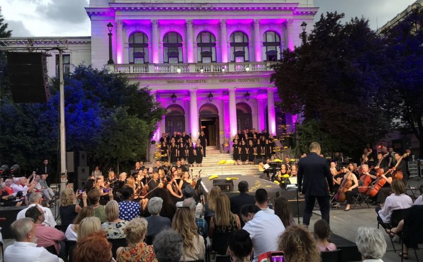 Večeras uživajte u koncertu na otvorenom: 'Sarajevo ljubavi moja' uz soliste, hor i orkestar
