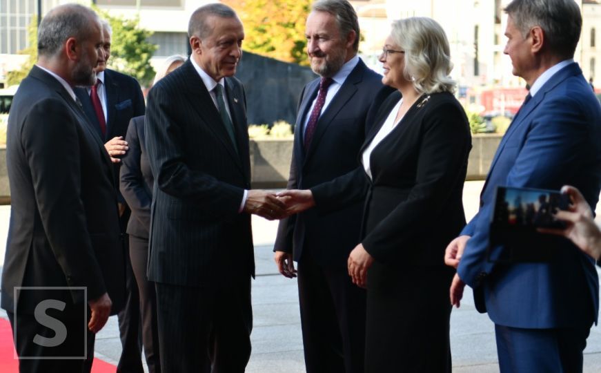 Erdogan sa ministrima u Parlamentu BiH: Evo s kim se sastaje i kakav je bio doček