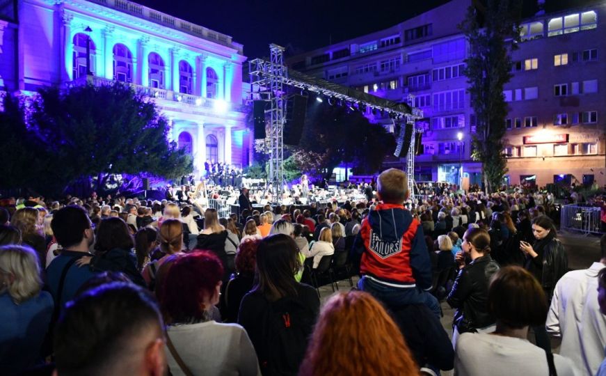 Sarajevo, ljubavi moja: Najljepše pjesme sarajevske pop-rock škole ispraćene ovacijama