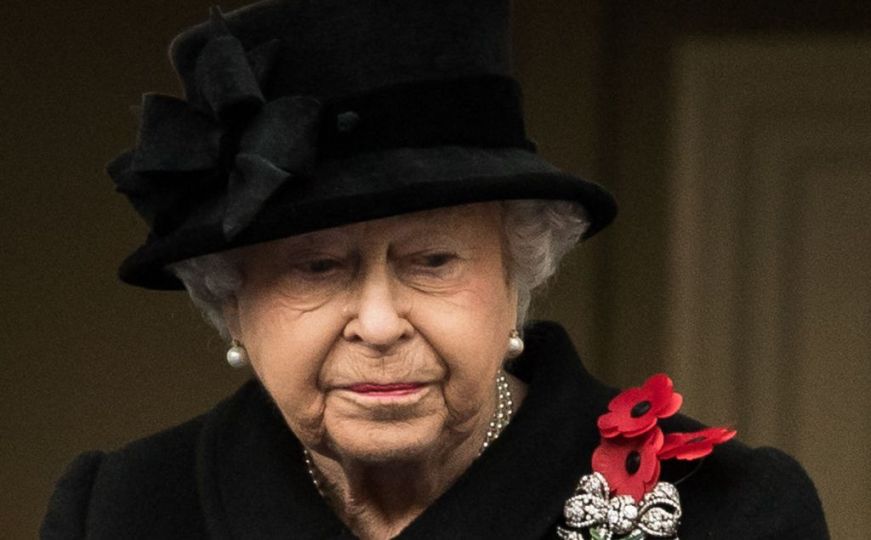 Britanska kraljica u teškom stanju: BBC obojio sajt u crno, otkazana smjena straže