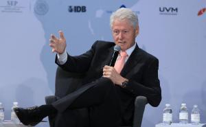 Bill Clinton se oprostio od kraljice Elizabete: "Vodila je Britaniju s nepogrešivom ljupkošću"