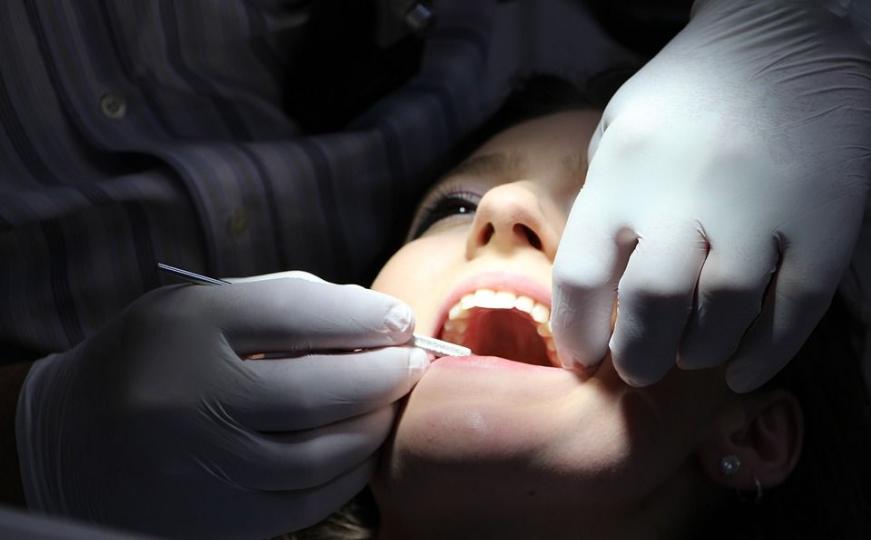 Osuđen zubar iz pakla, pacijentima je izvadio hiljade zdravih zuba. Dobio je osam godina zatvora