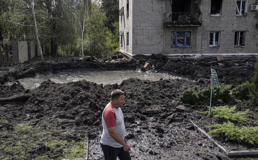 U raketnim napadima ruskih snaga u Harkovu poginulo pet osoba