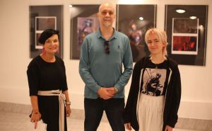 Galerija SŠPU: Otvorena izložba strip crteža koje potpisuje Majo Pavlović