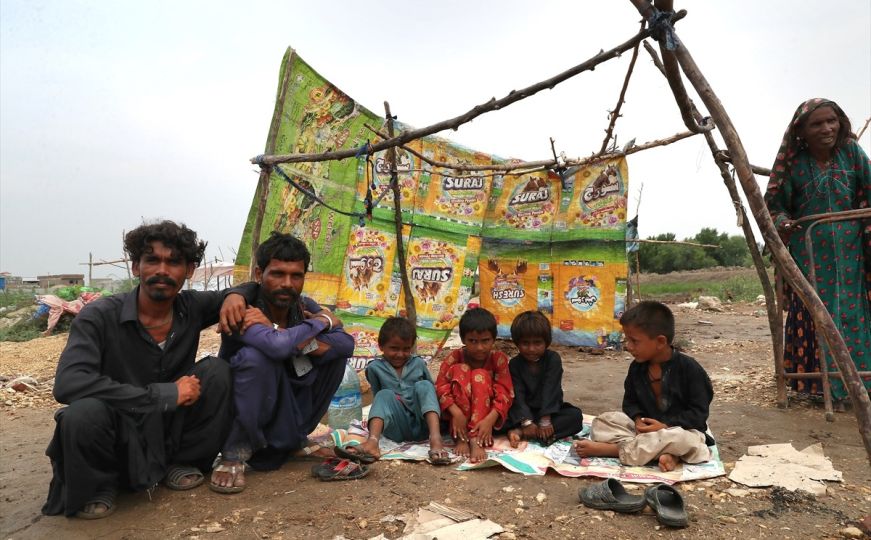 Turci pružaju pomoć poplavama pogođenim Pakistancima: Postavljeno šatorsko naselje