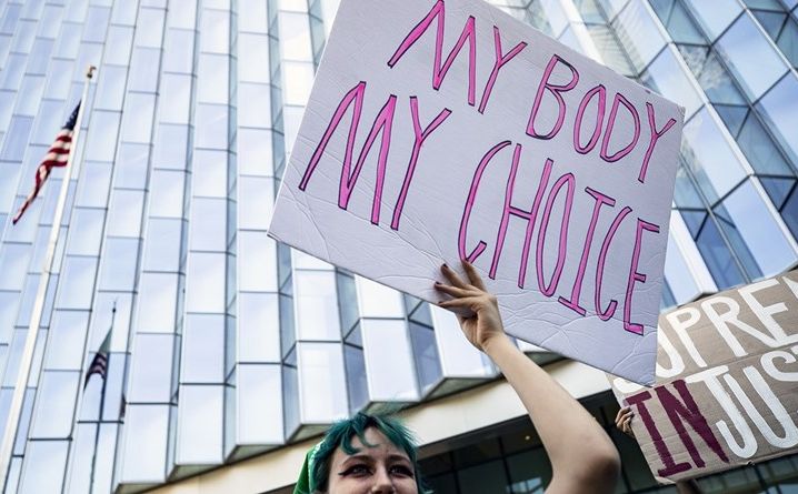 Žene u Mađarskoj će tjerati da slušaju otkucaje srca fetusa prije abortusa
