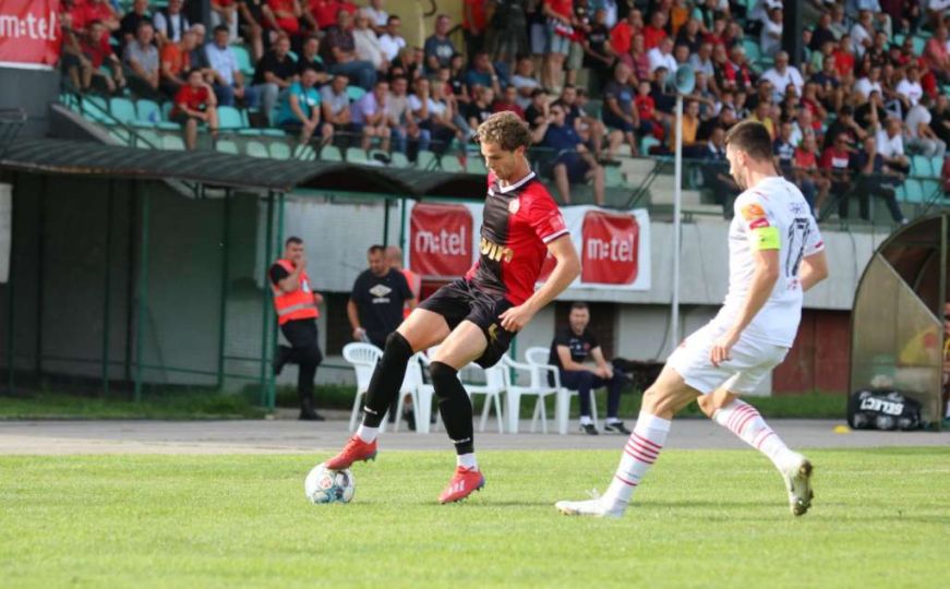 Bez pobjednika u susretu starih rivala: FK Sloboda i FK Velež podijelili bodove