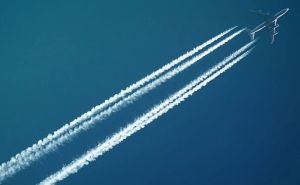 Munja udarila u avion Croatia Airlinesa: "Vidjelo se plavo svijetlo, a onda se čuo udarac"