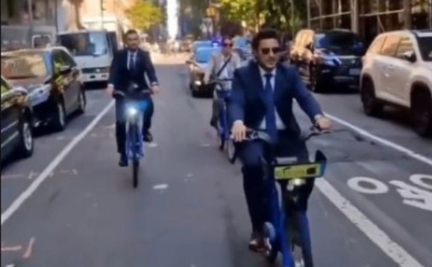 Hit video iz New Yorka: Dritan Abazović na biciklu otišao na Generalnu skupštinu UN