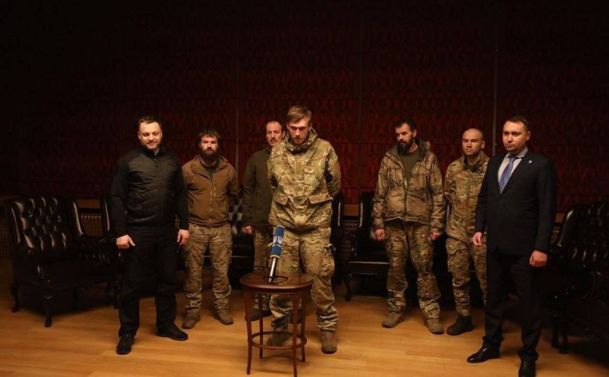 Rusi oslobodili zarobljene branitelje Azovstala, među njima i komandanti Azova