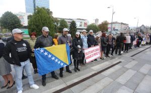 Bh. državni službenici protestovali u Sarajevu: "Od 2009. godine nama nisu povećali plate"