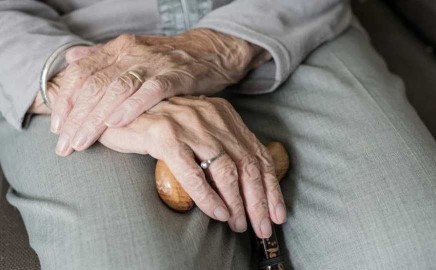 Švicarci izglasali kasniji odlazak žena u penziju