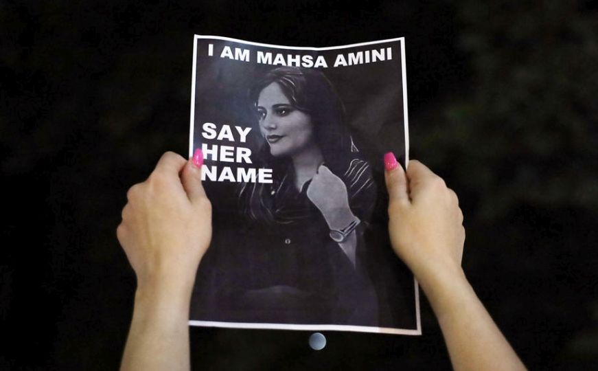 Djevojka za koju tvrde da je ubijena na protestima u Iranu, javila se BBC-u: 'Živa sam'