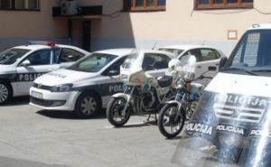 Kontrola u Tuzli: Vozač BMW-a predao policiji paketiće droge