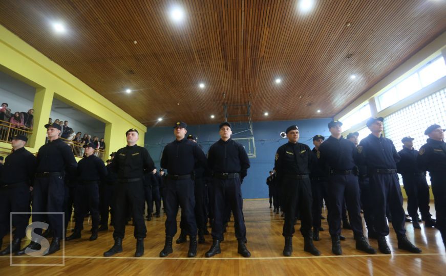 Bosna i Hercegovina od danas bogatija za 107 mladih policajaca