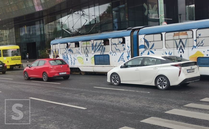 Tramvajski saobraćaj u Sarajevu i jutros bio u prekidu 30 minuta, iz GRAS-a otkrili o čemu je riječ