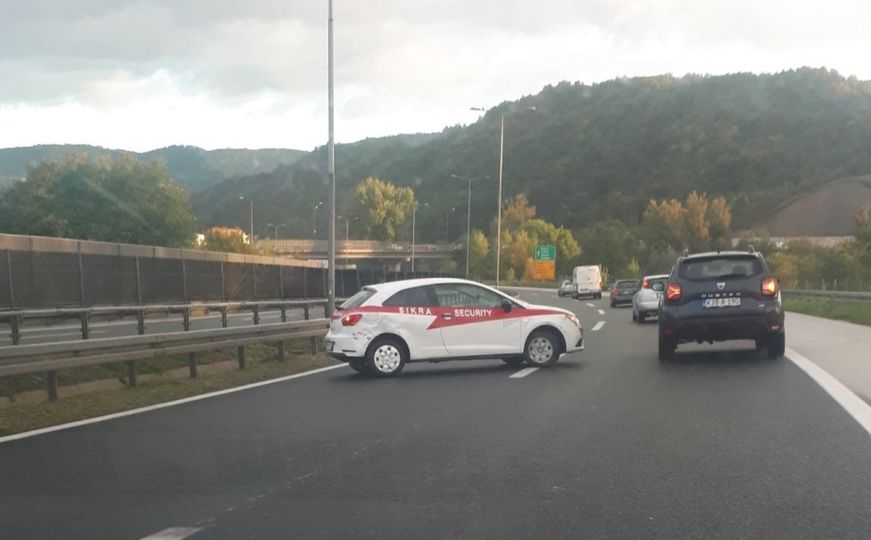 Nesreća na autoputu kod Sarajeva: Ovo su prve informacije