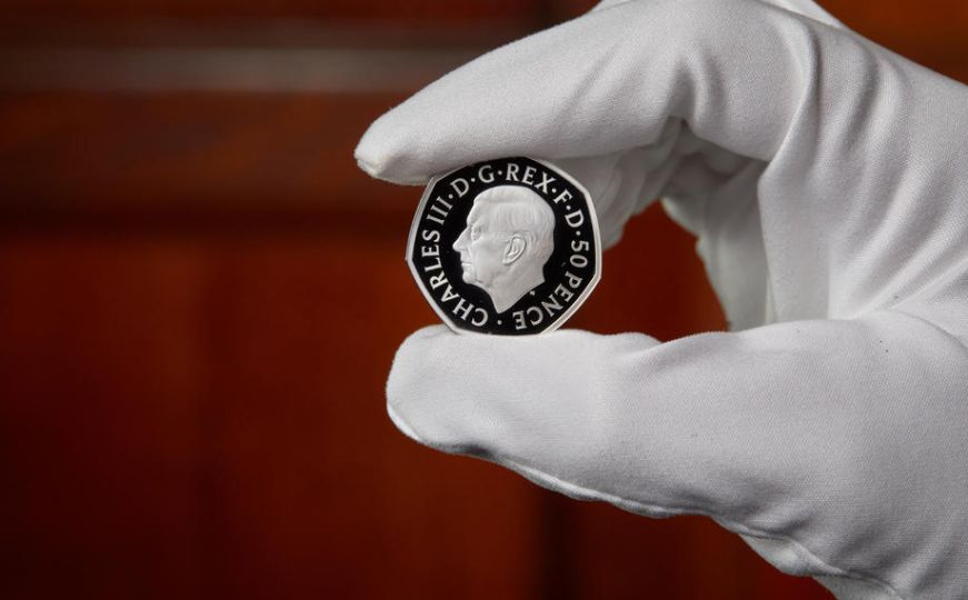 Otkrivena nova britanska kovanica s licem kralja Charlesa